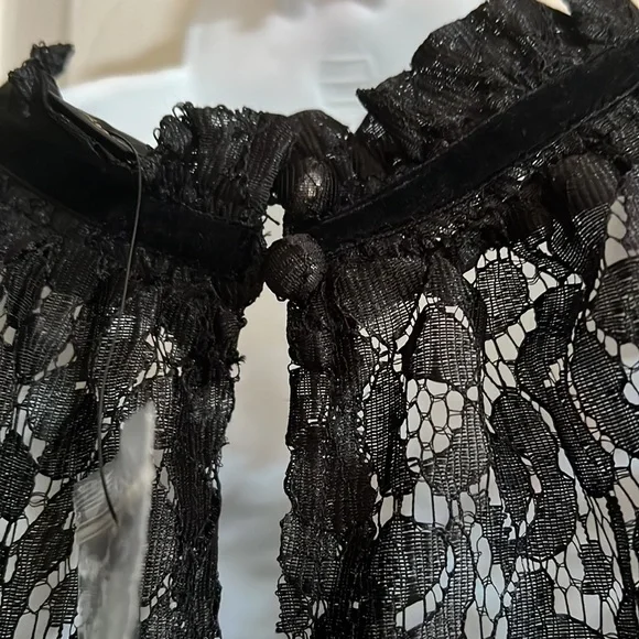 Black mock neck, lace sleeveless blouse. New with tags! 💕 - Picture 5 of 6